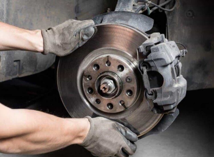 Замена тормозных колодок Замена тормозных колодок Харьков