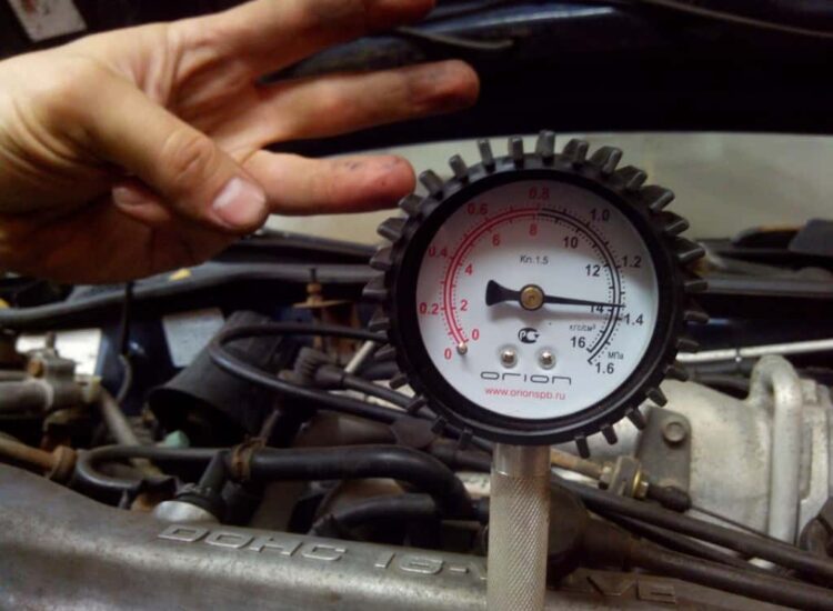 Замер компрессии в двигателе Замер компрессии в двигателе Харьков